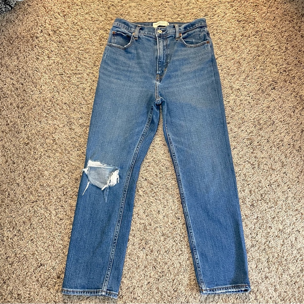 Abercrombie & Fitch The Ankle Straight Ultra High Rise Curve Love size 6Short